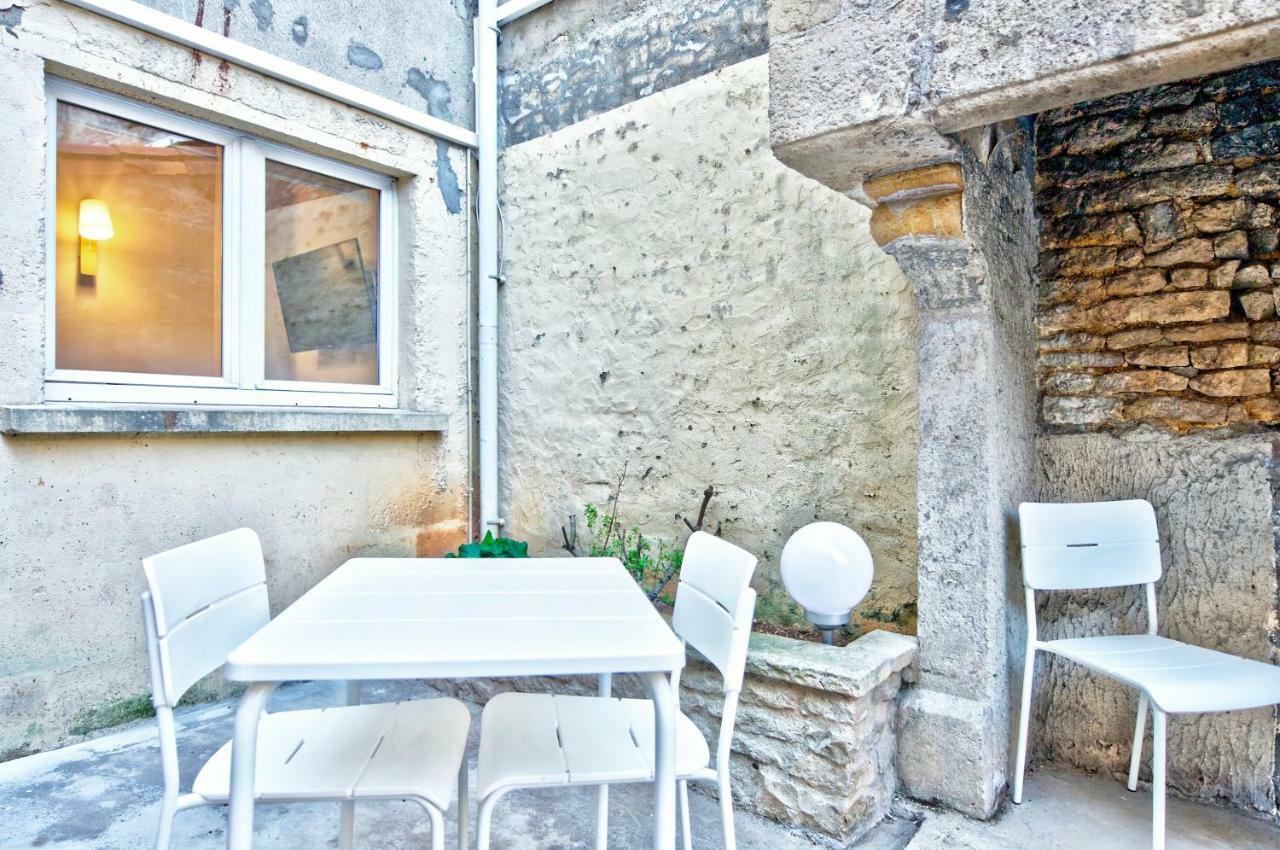 Apartmán Nuiteejour Niort Centre Exteriér fotografie